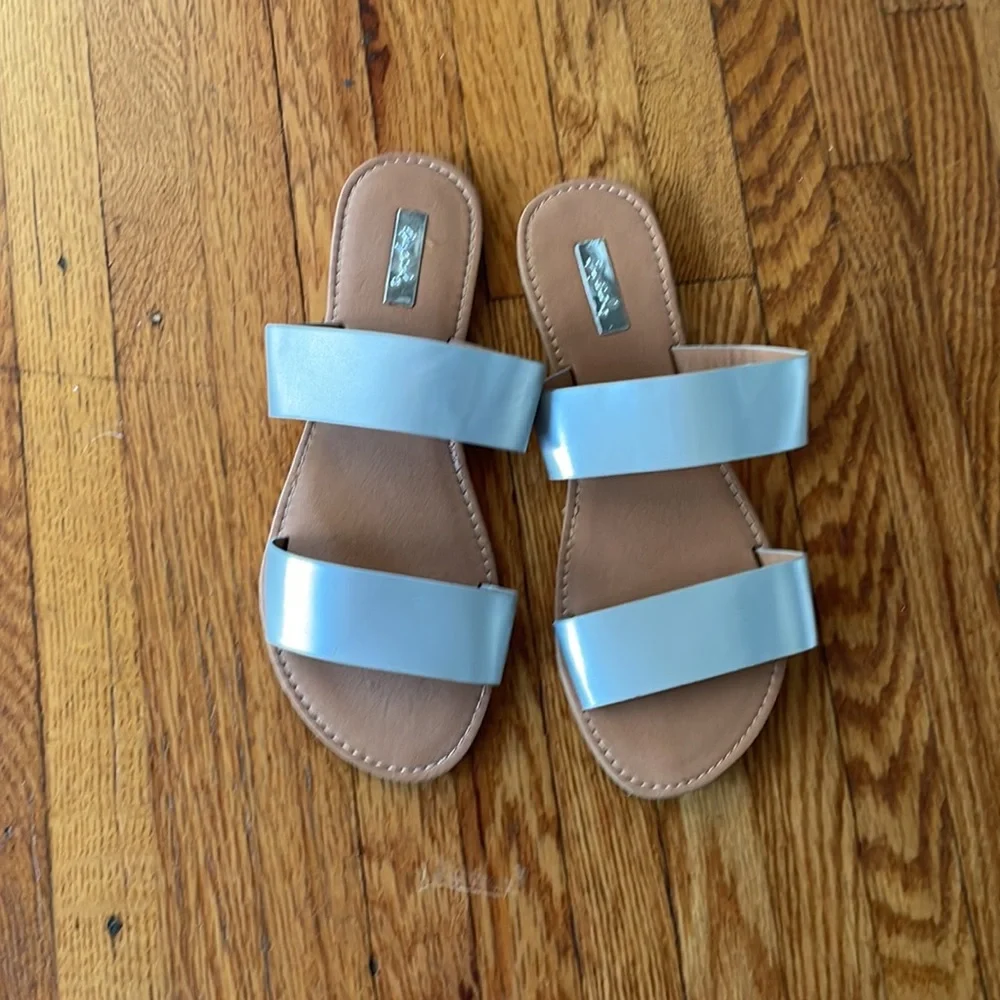 Sandals - Picture 2 of 3